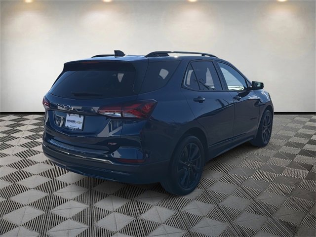 Used 2022 Chevrolet Equinox RS w/ RS Leather Package image 5