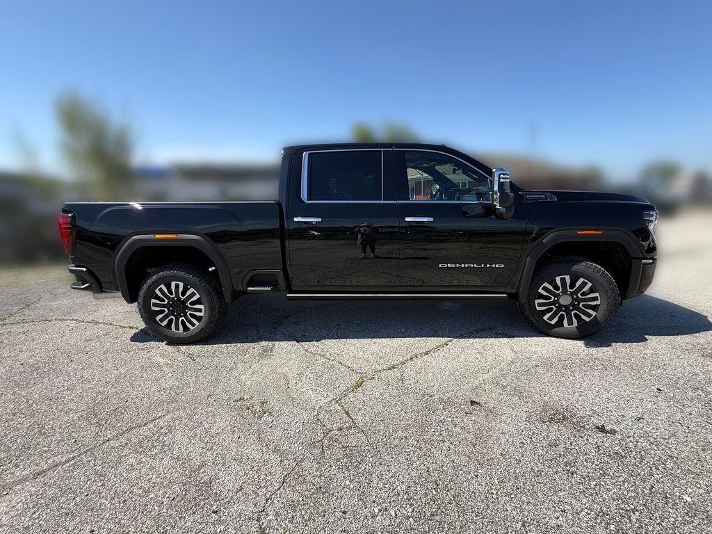 New 2026 GMC Sierra 2500 Denali Ultimate AWD/4WD image 16