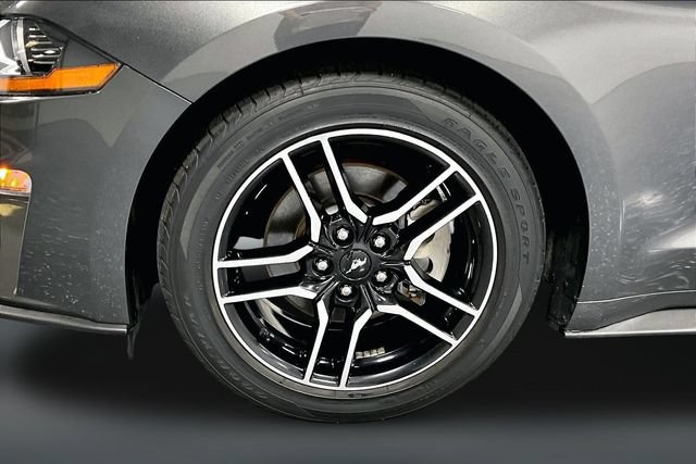 Used 2018 Ford Mustang Coupe w/ Equipment Group 101A RWD image 26