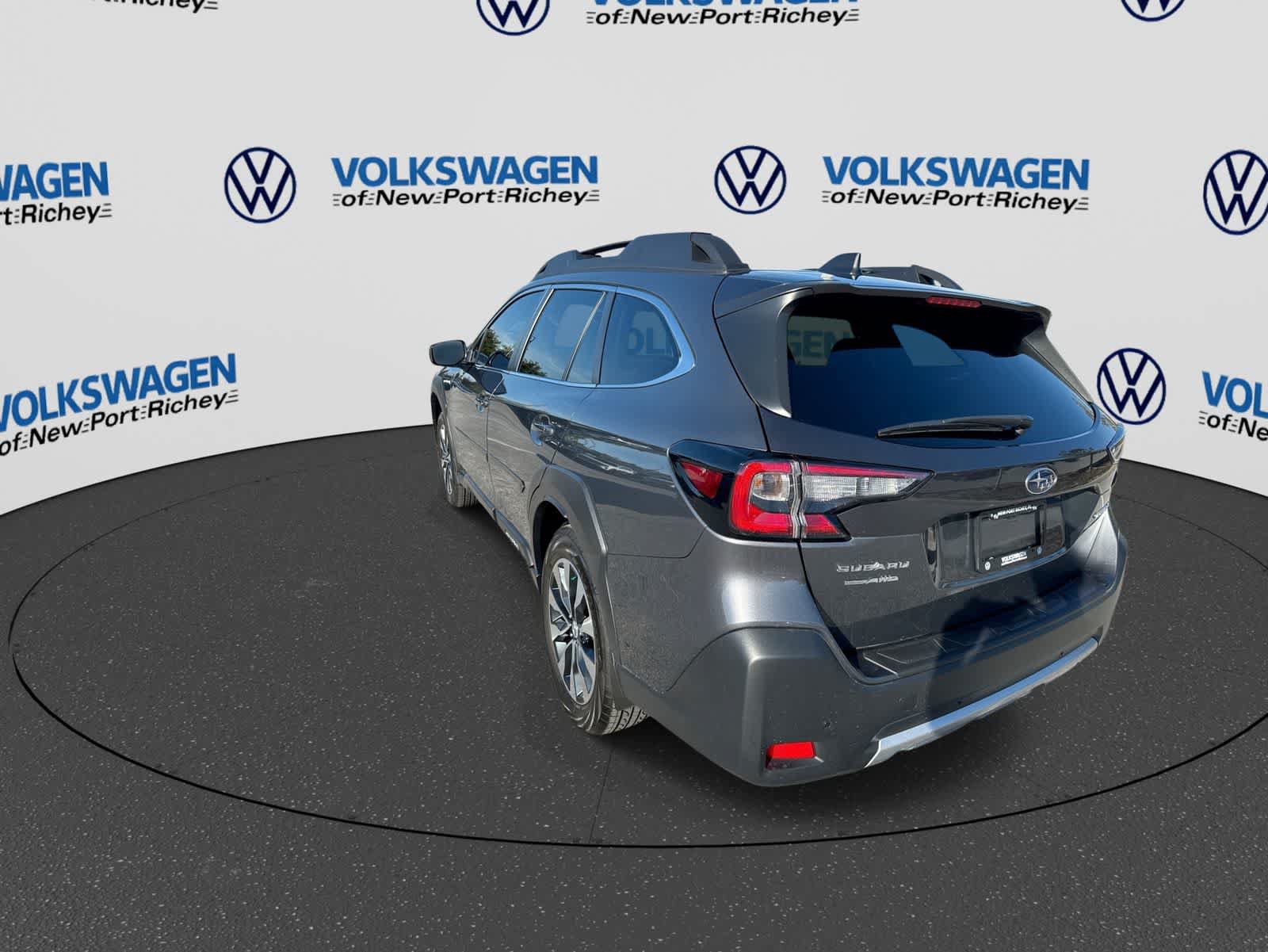 Used 2025 Subaru Outback Limited AWD/4WD image 12