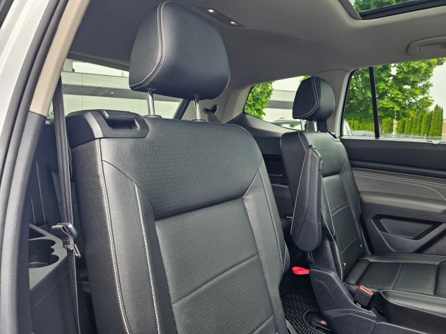 Used 2023 Volkswagen Atlas SEL AWD/4WD image 14