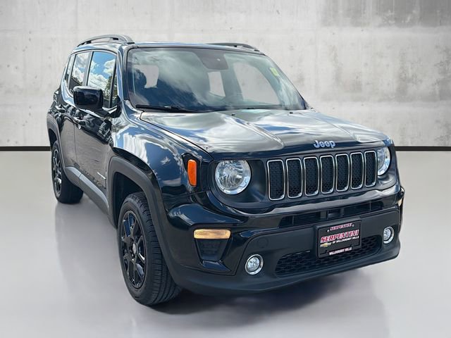 Used 2019 Jeep Renegade Latitude w/ Cold Weather Group image 3
