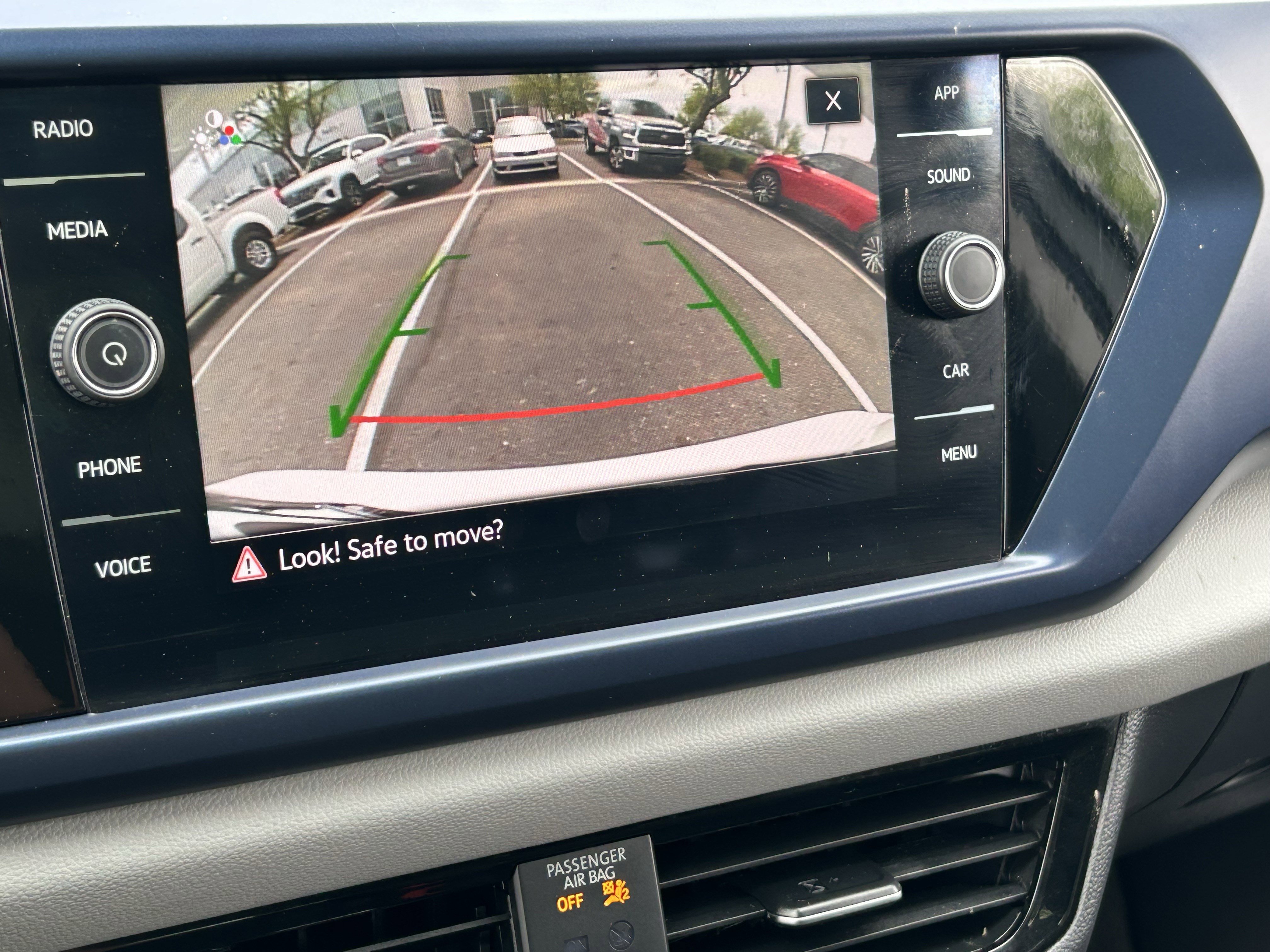 Used 2023 Volkswagen Taos SE w/ Panoramic Sunroof Package image 22