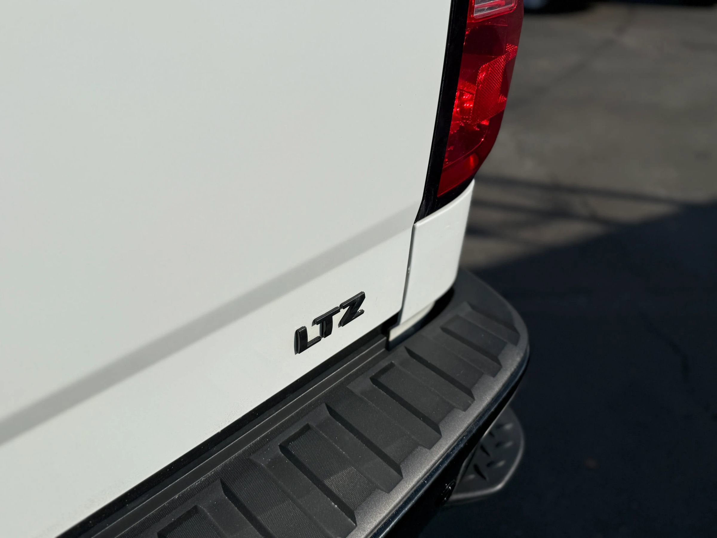 Used 2015 Chevrolet Silverado 1500 LTZ w/ LTZ Plus Package image 22