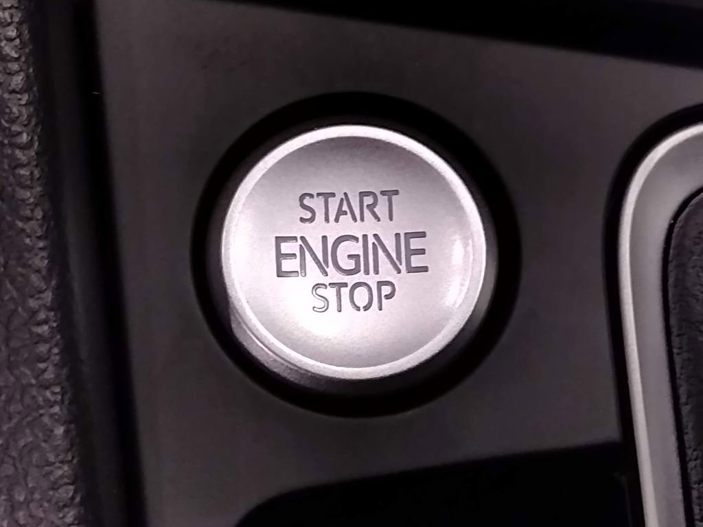 New 2025 Volkswagen Jetta SE image 29