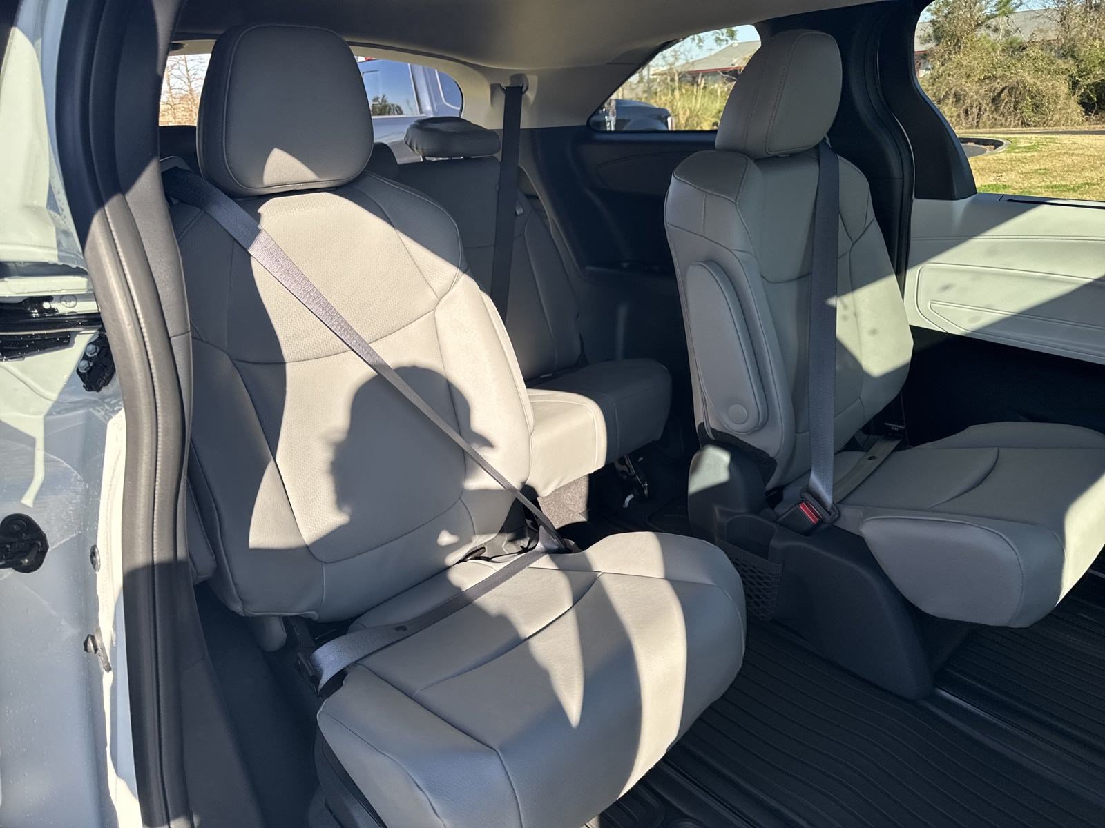 New 2025 Toyota Sienna XLE FWD image 31