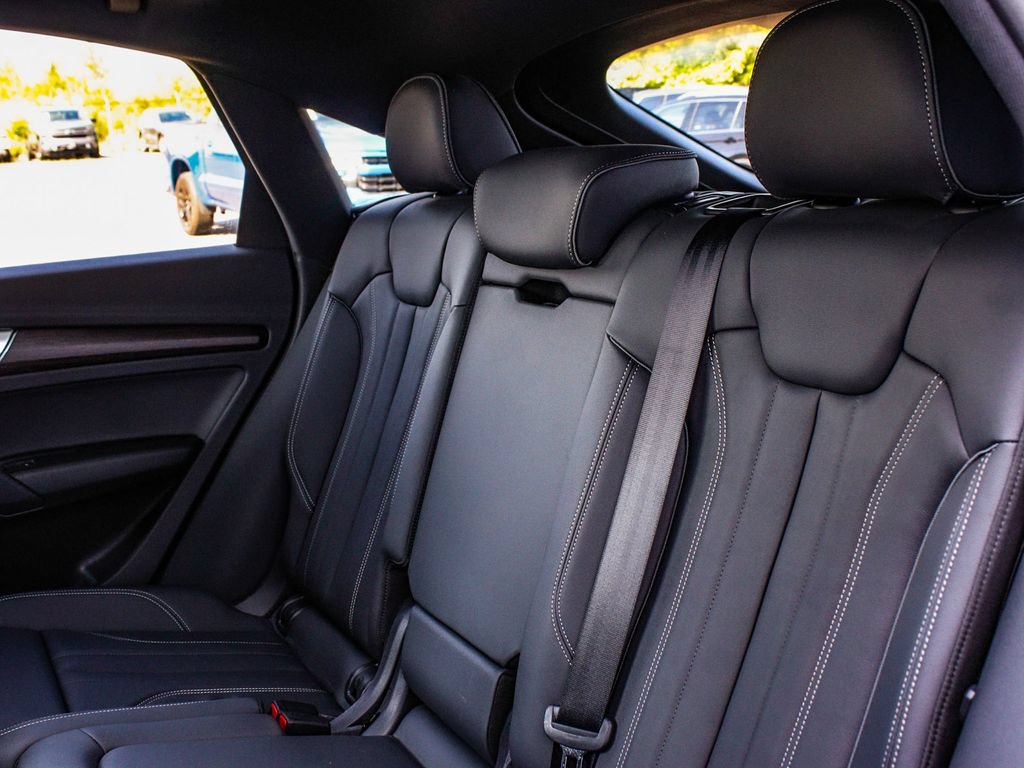 Used 2023 Audi Q5 2.0T Premium w/ Convenience Package AWD/4WD image 33