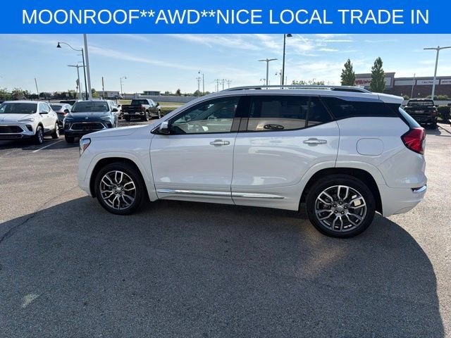 Used 2024 GMC Terrain Denali w/ Denali Premium Package AWD/4WD image 7