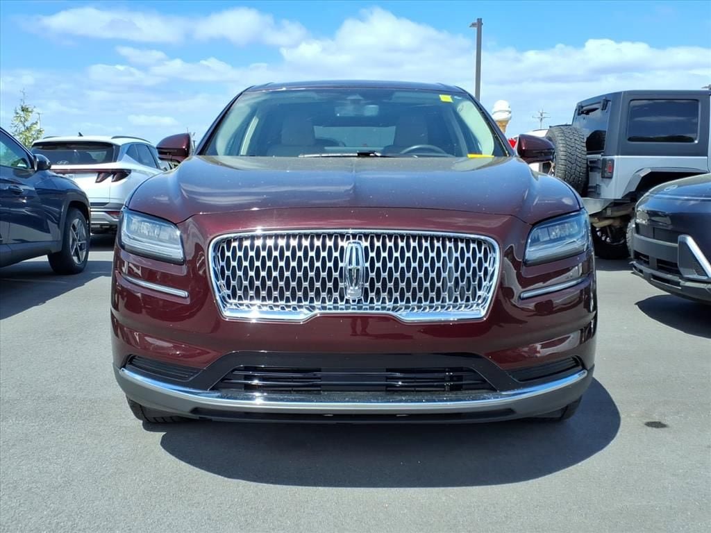 Used 2023 Lincoln Nautilus AWD image 2