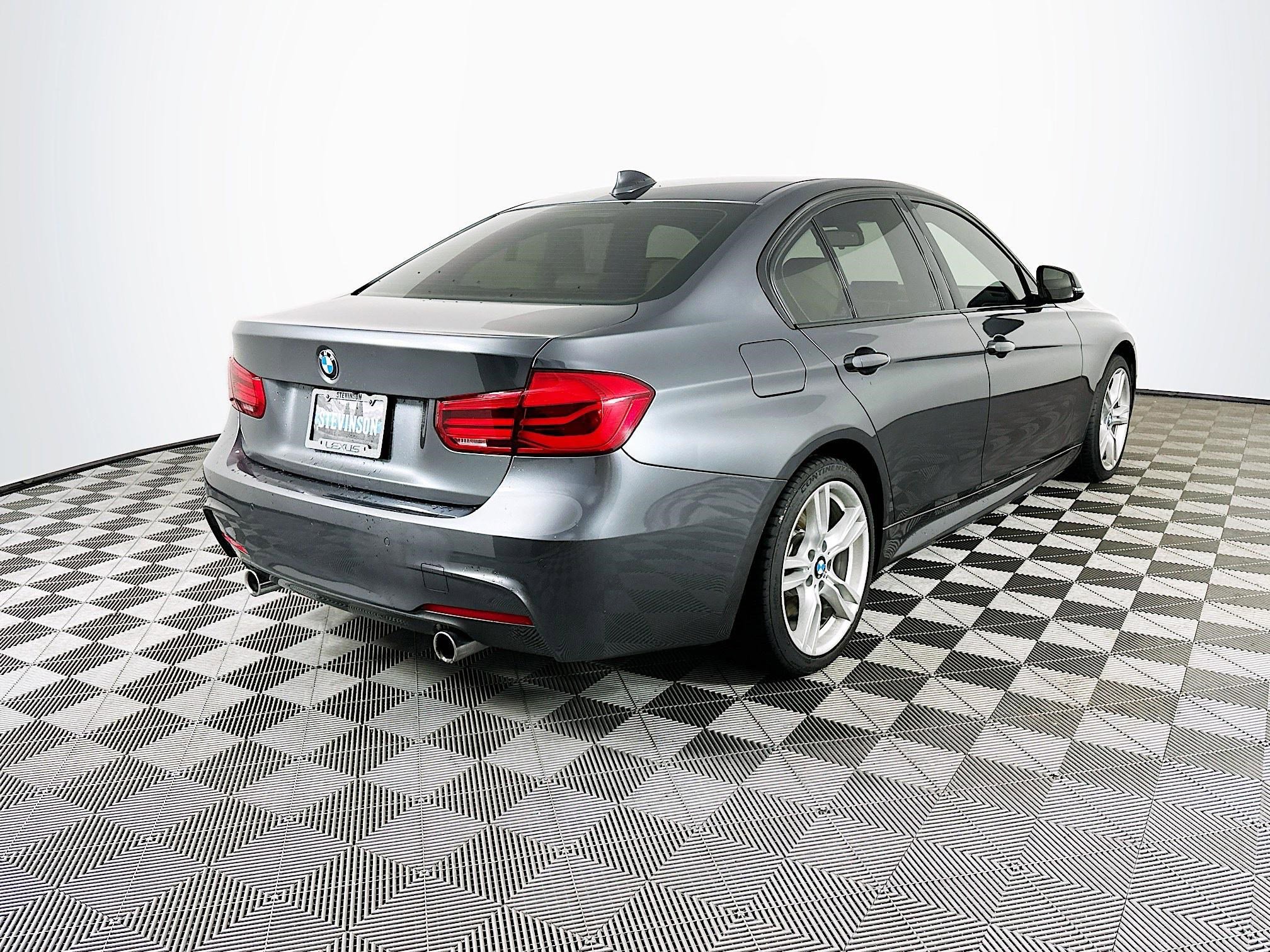 Used 2017 BMW 340i xDrive Sedan image 7