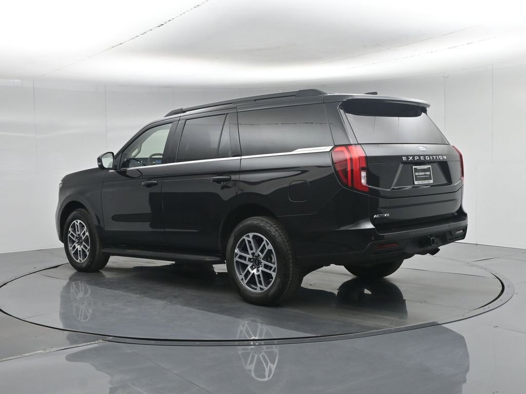 Certified 2025 Ford Expedition Active AWD/4WD image 7