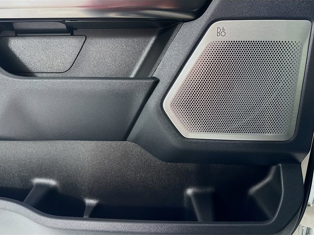 Used 2024 Ford F350 Platinum w/ FX4 Off-Road Package image 15