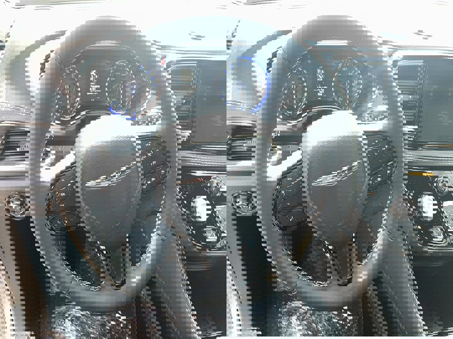 New 2026 Chrysler Pacifica Limited image 13