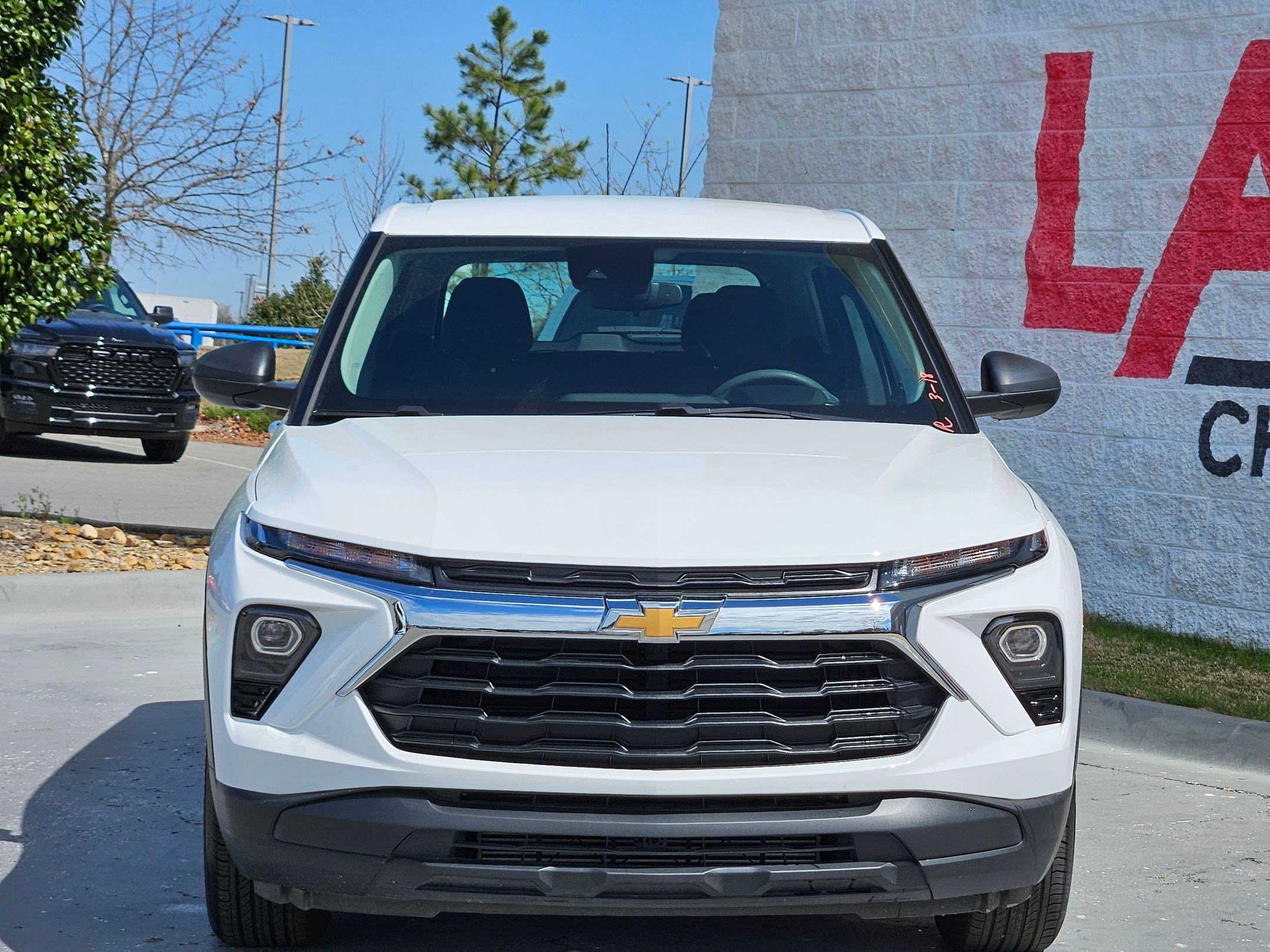 Used 2024 Chevrolet TrailBlazer LS w/ LS Confidence Package image 2