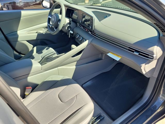 New 2026 Hyundai Elantra SE image 15