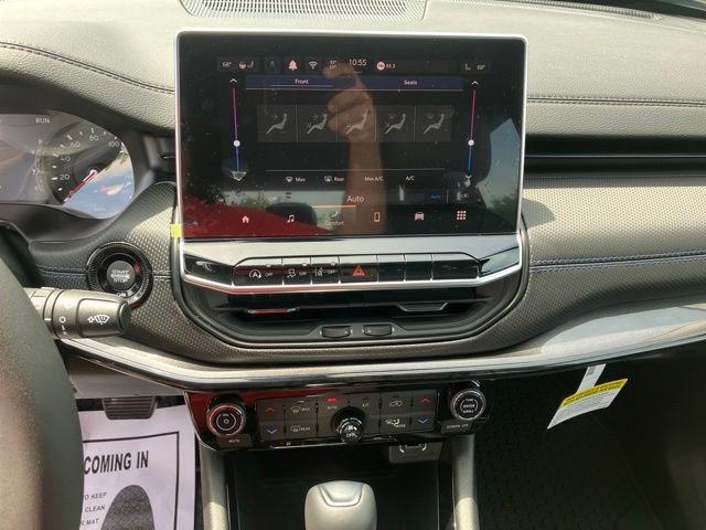 New 2026 Jeep Compass Latitude AWD/4WD image 16