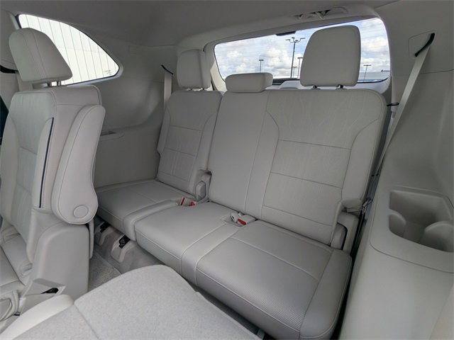 New 2026 Buick Enclave Avenir w/ Super Cruise Package image 16