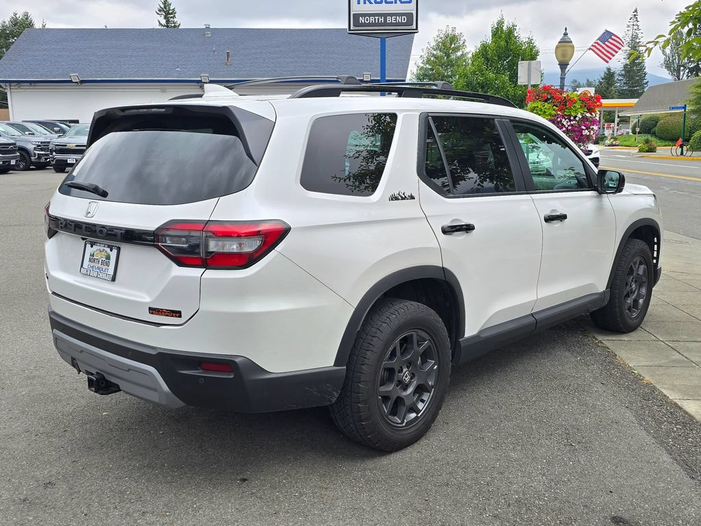 Used 2023 Honda Pilot TrailSport image 6