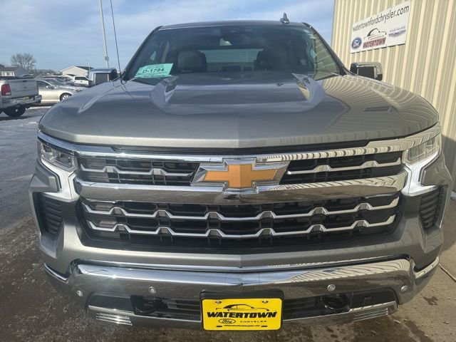 Used 2023 Chevrolet Silverado 1500 LTZ w/ Z71 Off-Road Package image 3
