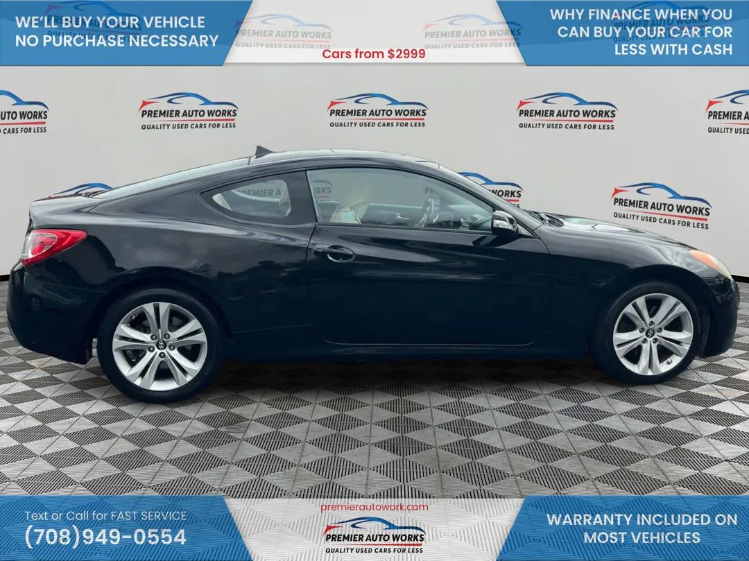 Used 2010 Hyundai Genesis 3.8 RWD image 8
