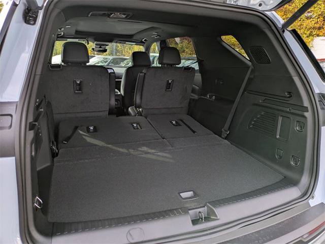 New 2026 Chevrolet Traverse Z71 w/ Driver Confidence Package image 27