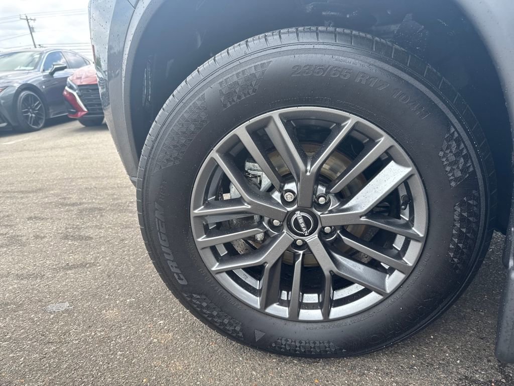 Used 2023 Nissan Rogue S image 29