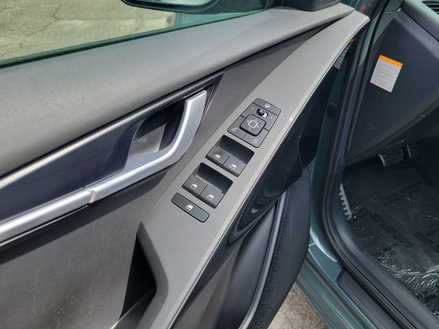 Used 2023 Kia Niro EX Touring FWD image 11