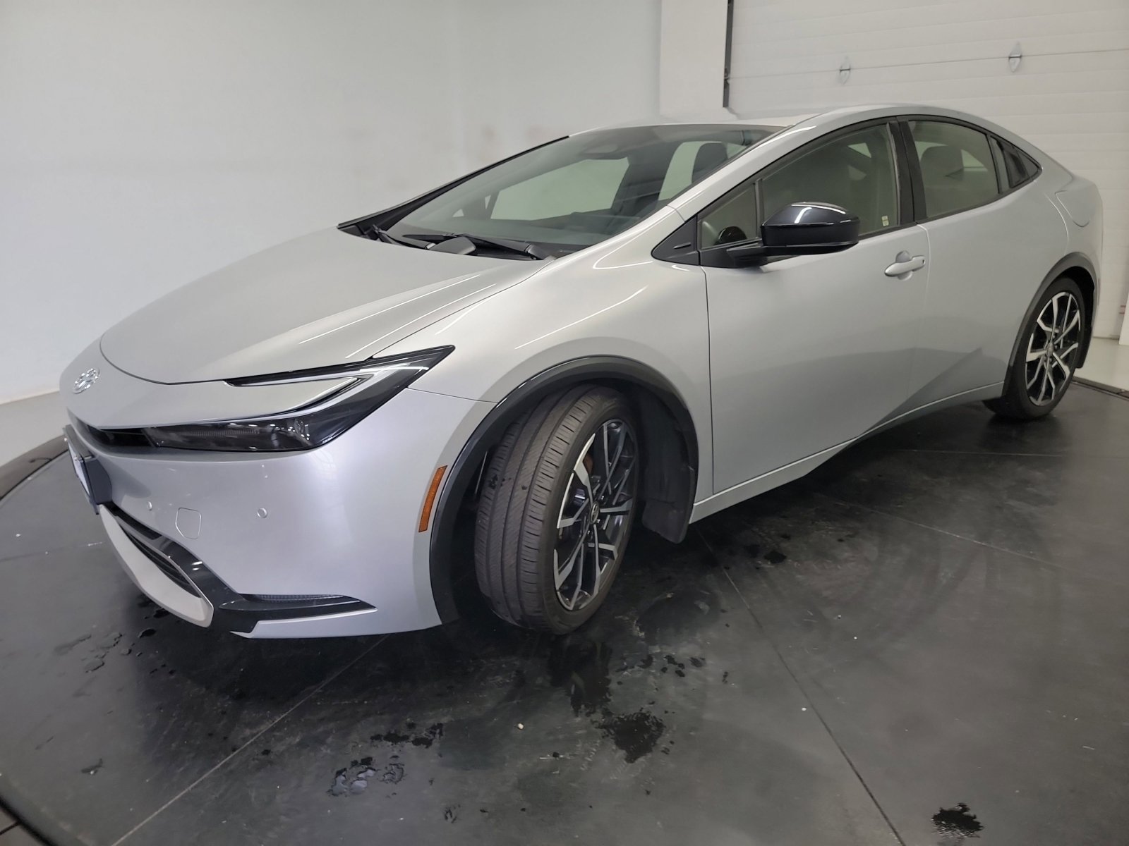 Used 2023 Toyota Prius Prime FWD video 3