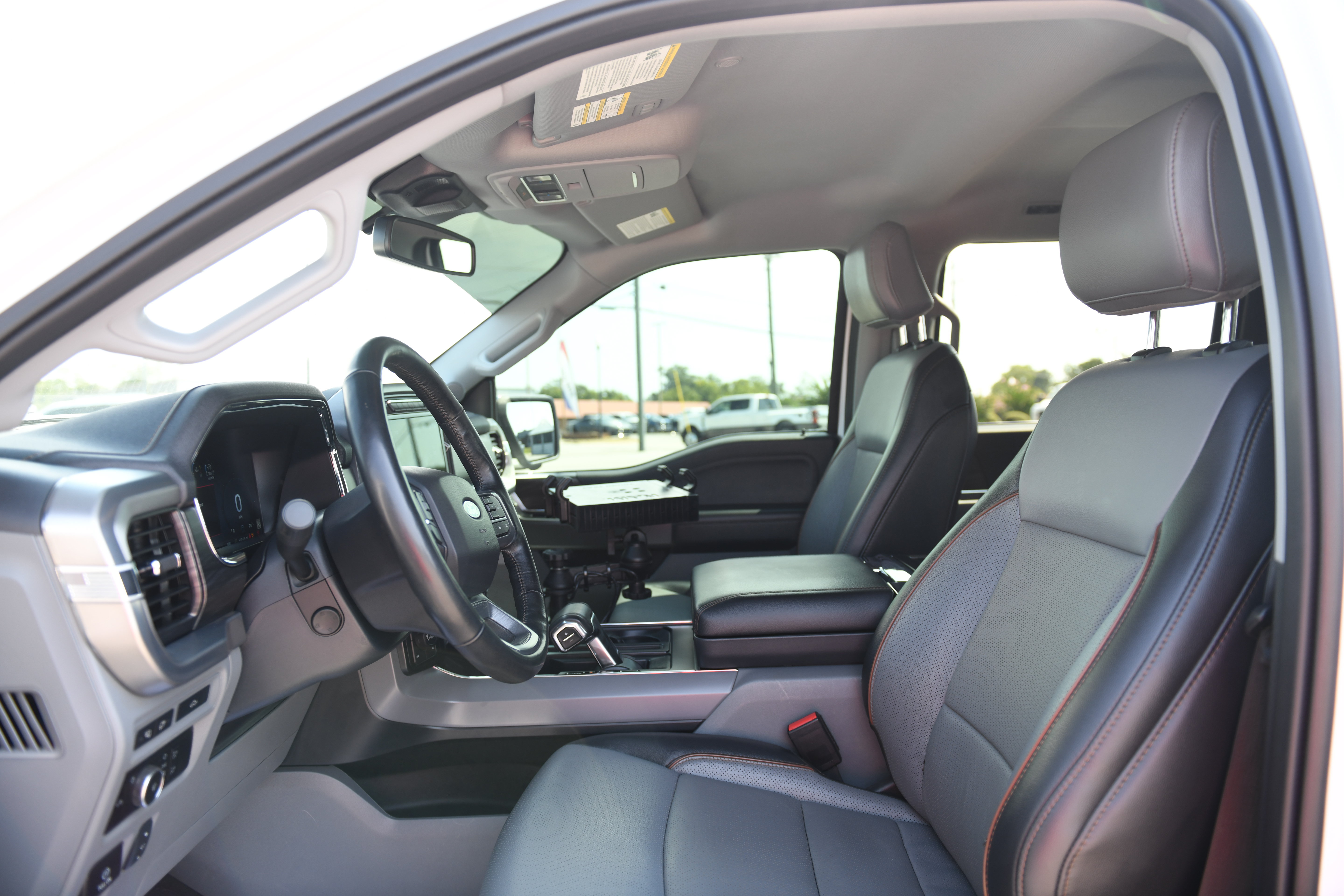 Used 2024 Ford F150 Lariat w/ Bed Utility Package AWD/4WD image 15