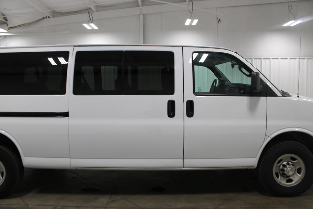 Used 2023 Chevrolet Express 3500 LS RWD image 11