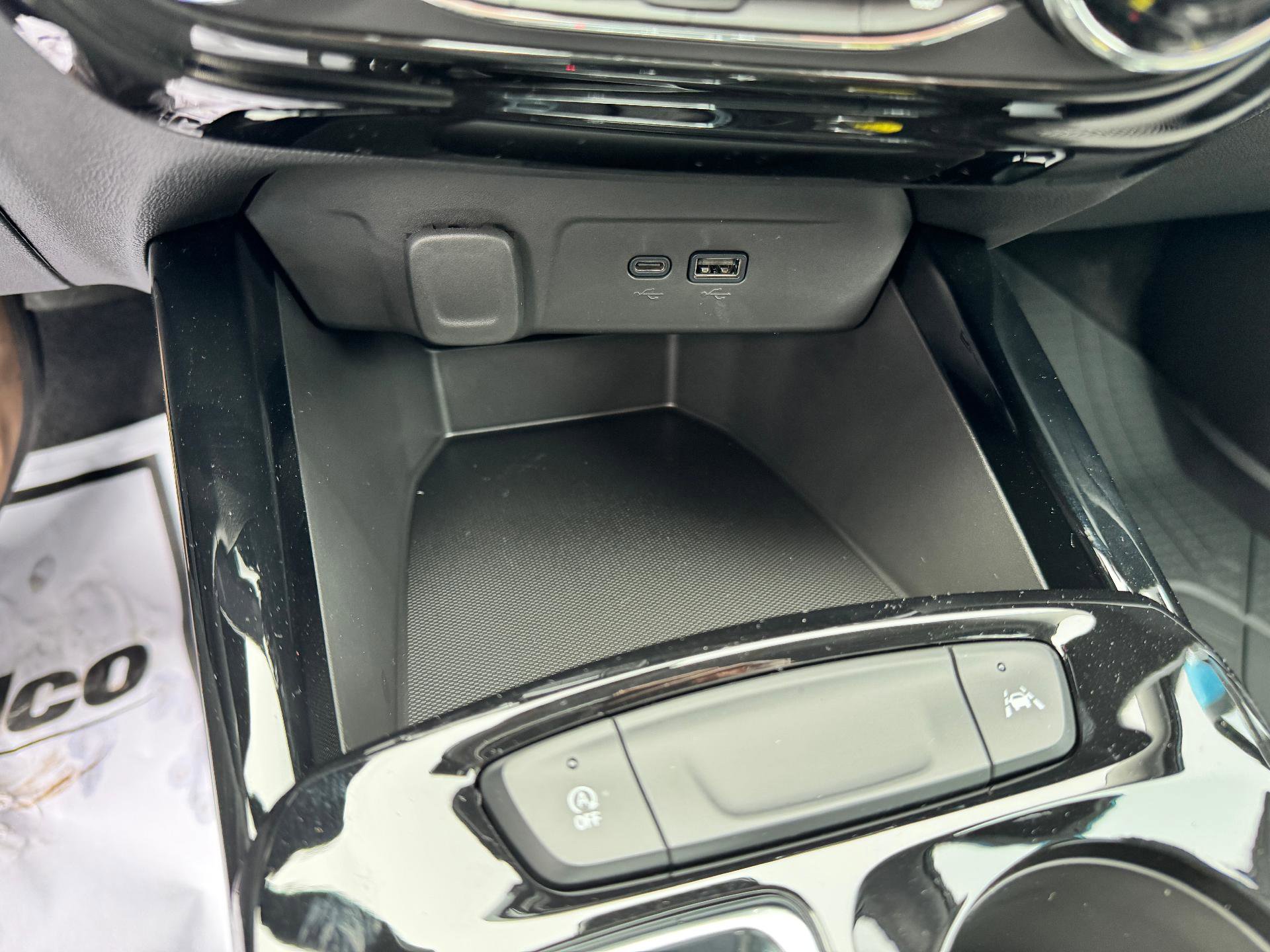 New 2026 Chevrolet Trax LT w/ Driver Confidence Package image 32