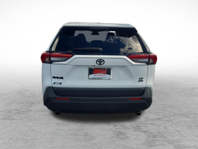 Certified 2025 Toyota RAV4 LE AWD/4WD image 6