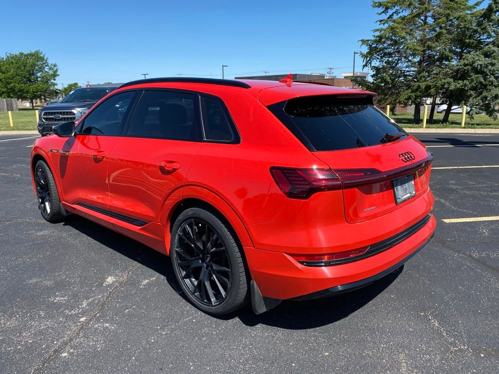 Used 2019 Audi e-tron Prestige w/ Prestige Package AWD/4WD image 6