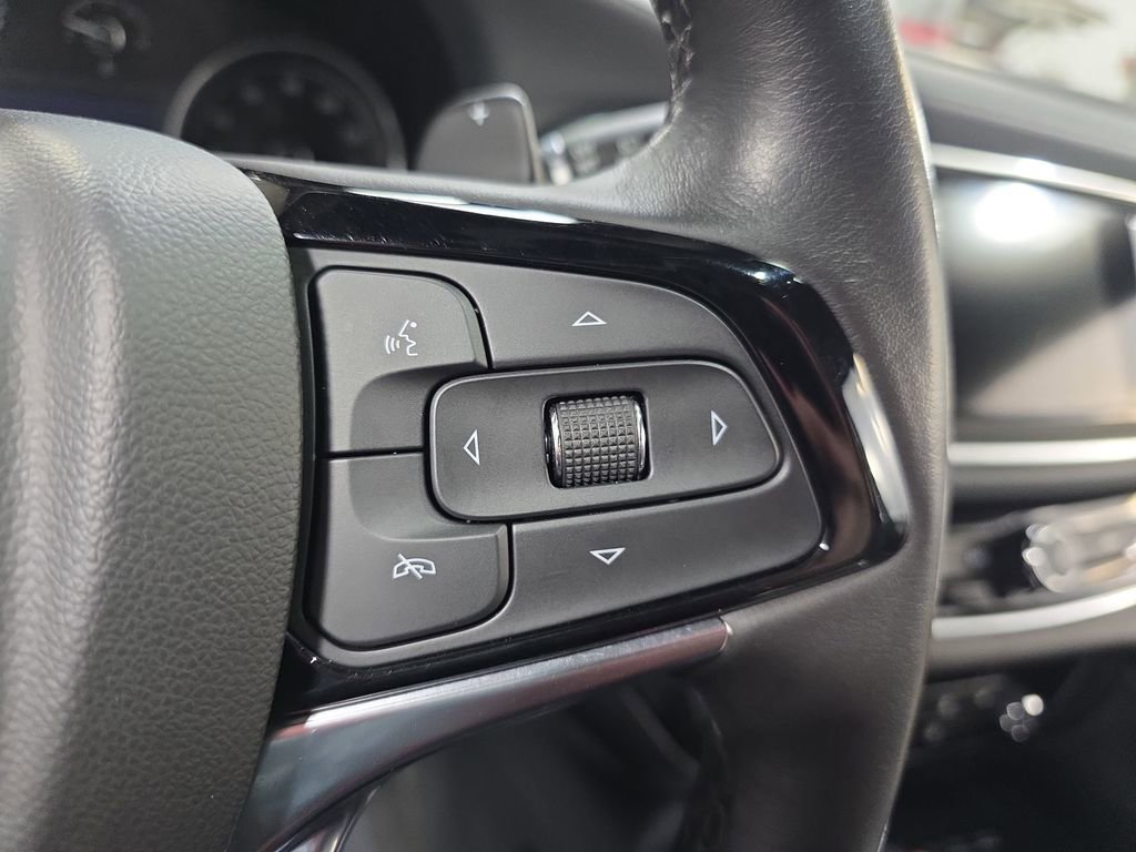 Used 2024 Buick Enclave Essence w/ Technology Package image 20