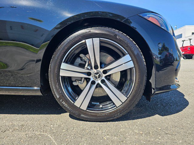 Used 2025 Mercedes-Benz C 300 4MATIC Sedan image 9