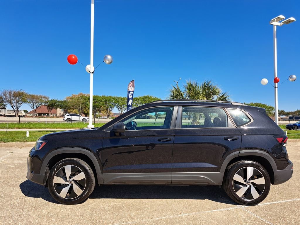 Used 2025 Volkswagen Taos S AWD/4WD image 8
