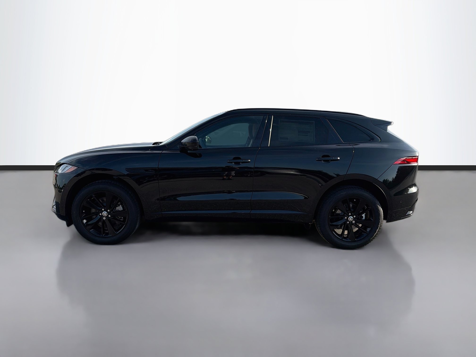 New 2026 Jaguar F-PACE R-Dynamic S AWD/4WD image 2