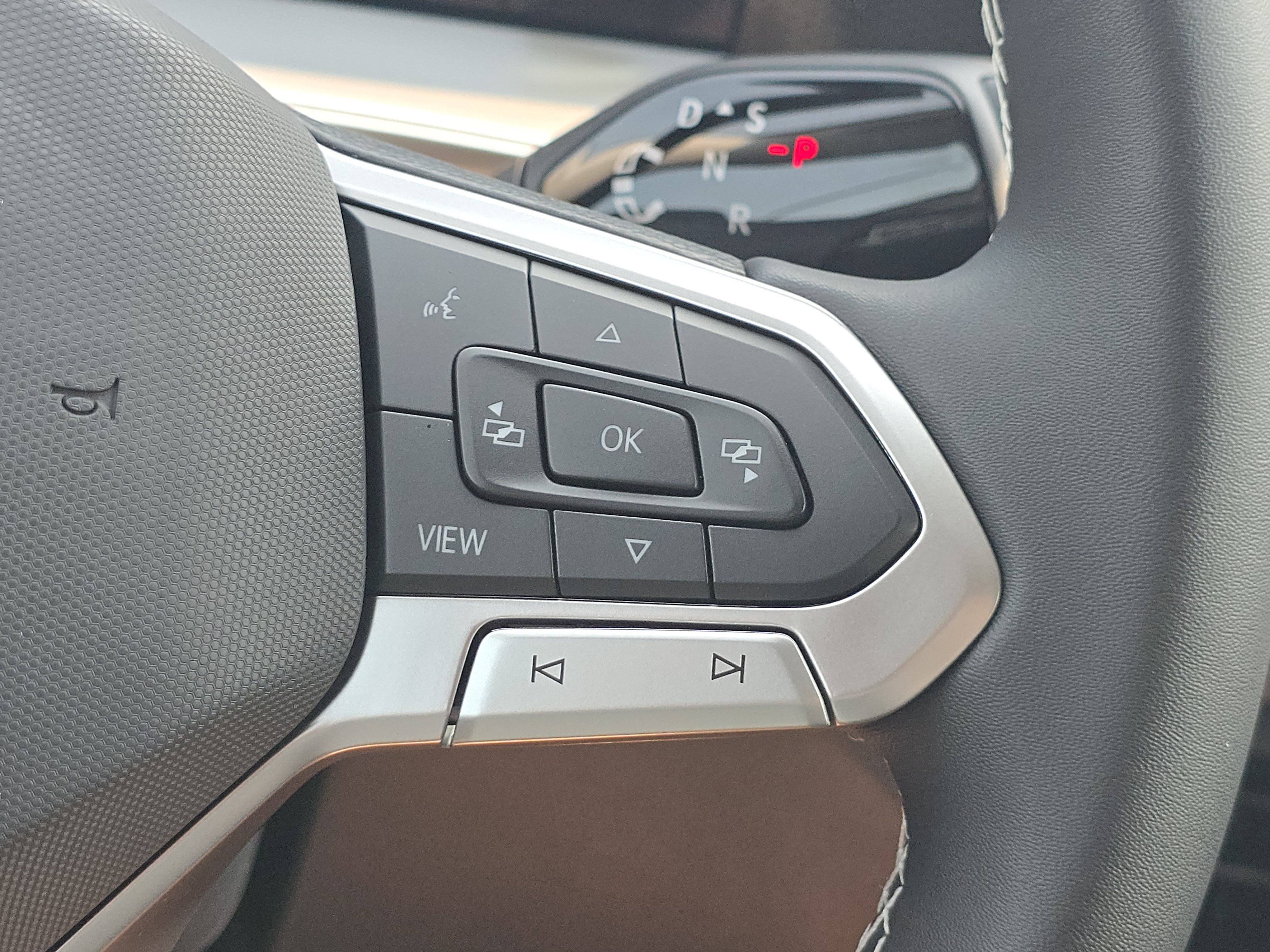New 2026 Volkswagen Tiguan SE AWD/4WD image 26