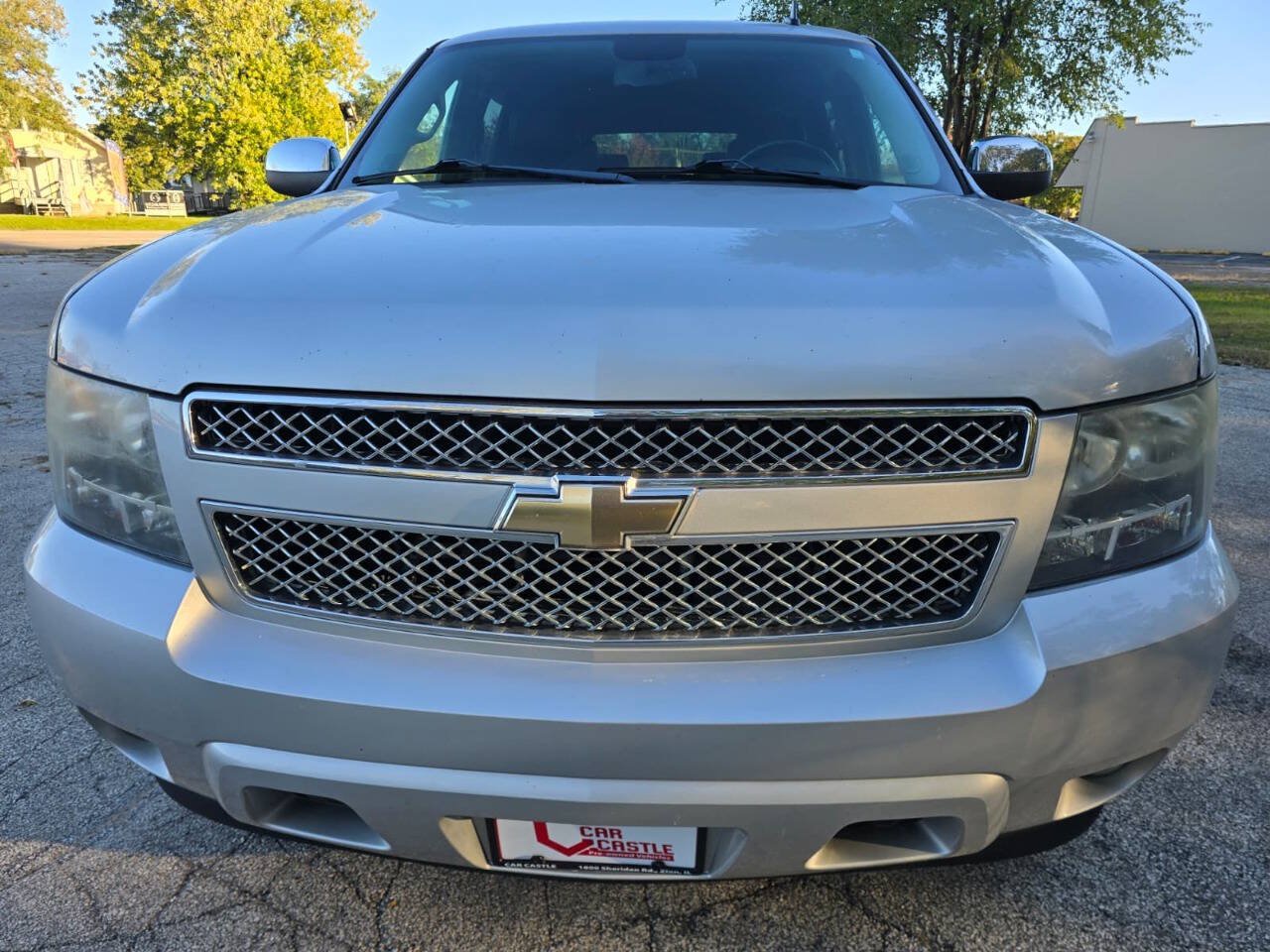 Used 2010 Chevrolet Suburban LTZ AWD/4WD image 2