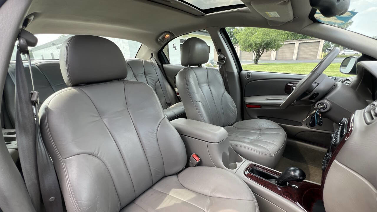 Used 2004 Chrysler Concorde LXi image 27