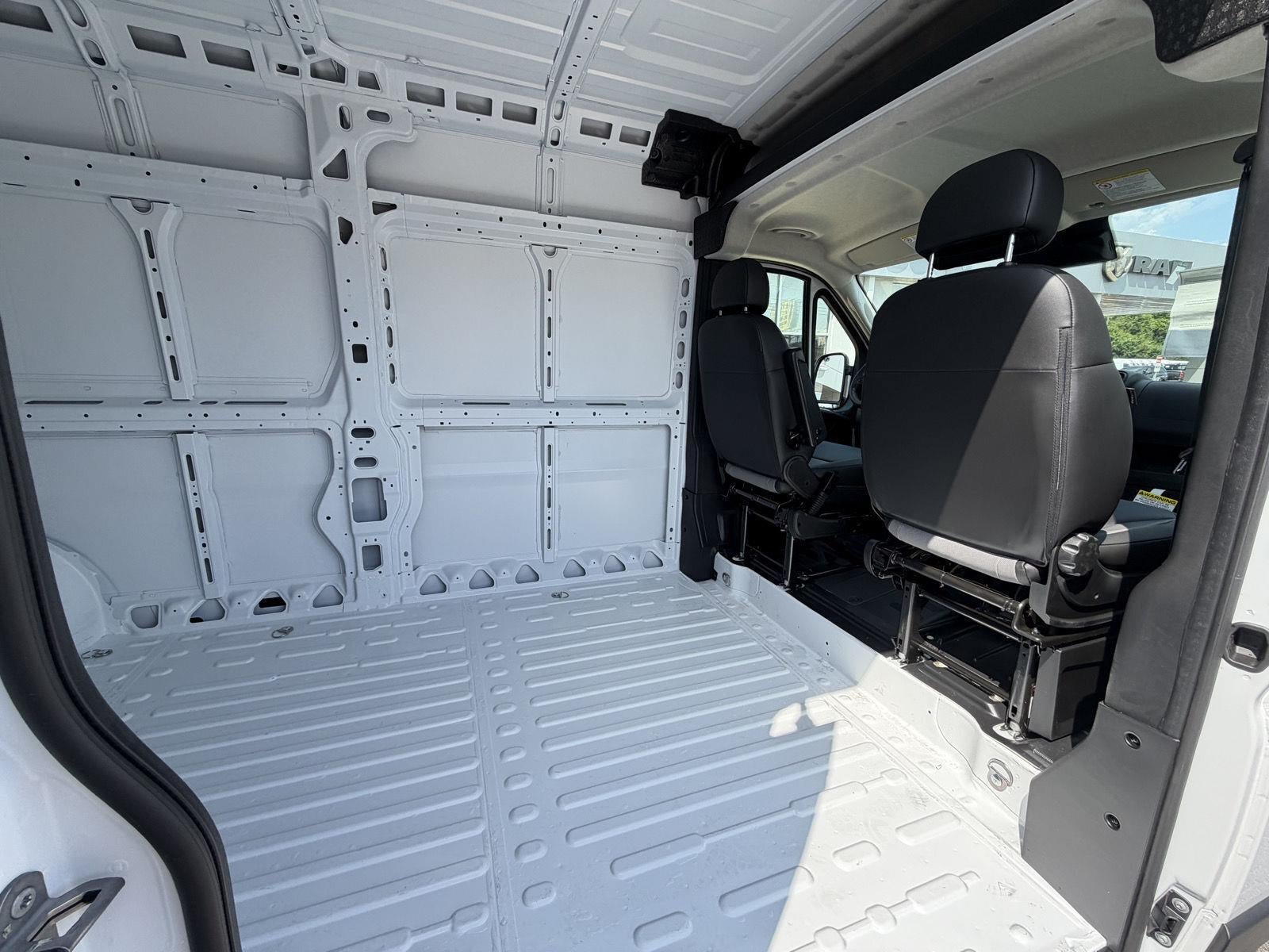 New 2026 RAM ProMaster 2500 w/ Convenience Group FWD image 8