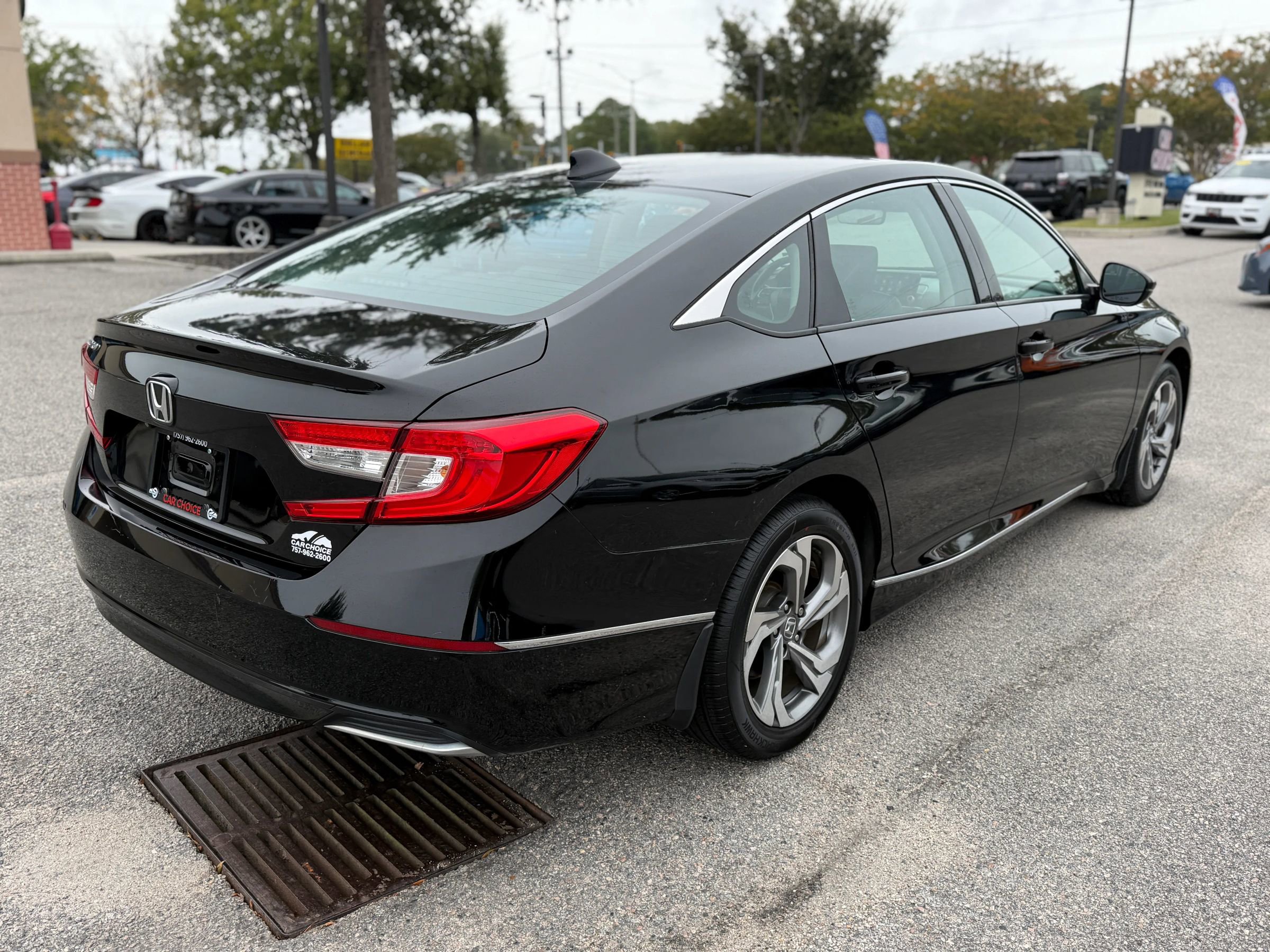 Used 2018 Honda Accord EX-L image 7