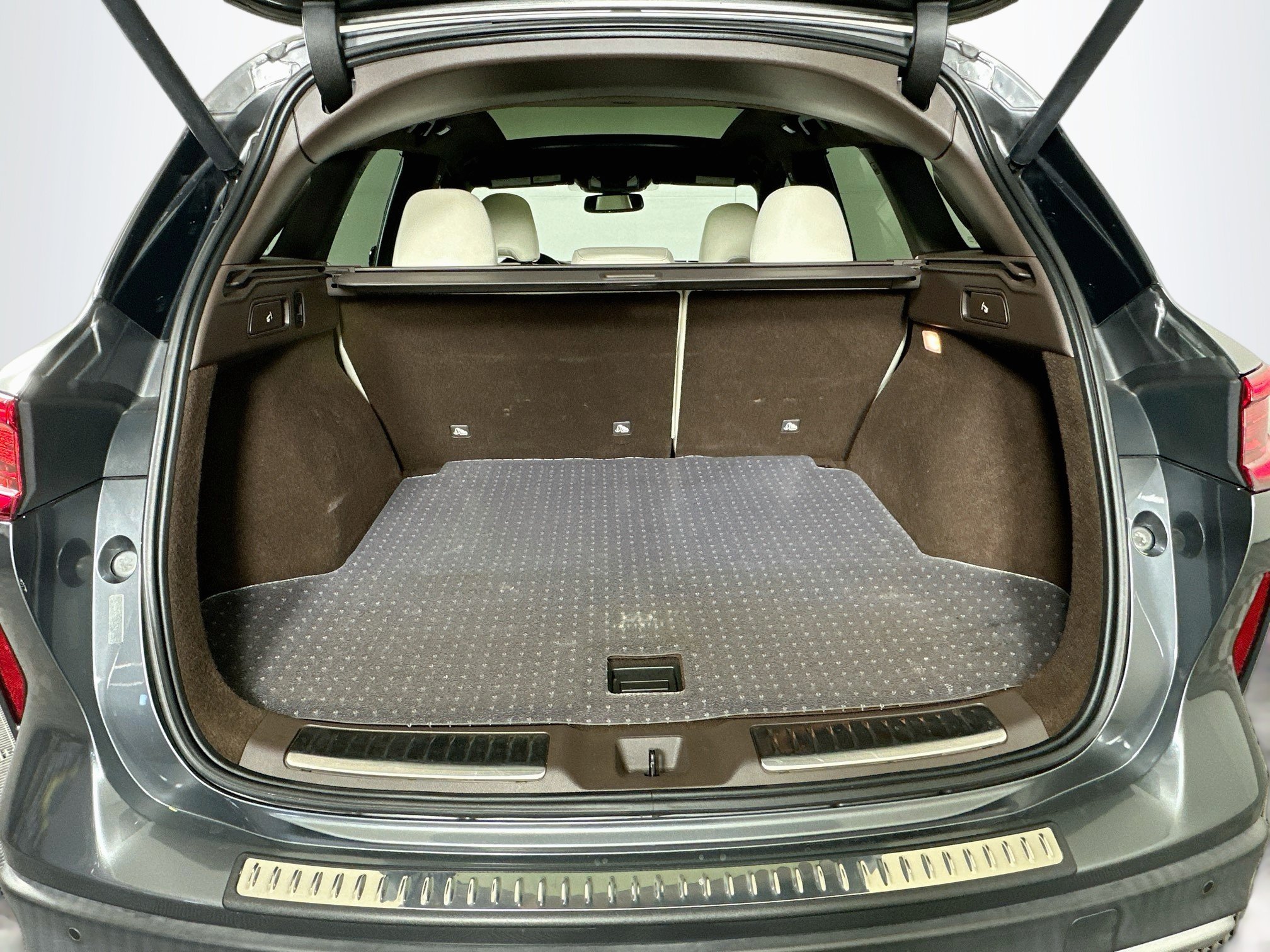 Used 2019 INFINITI QX50 Essential w/ Sensory Package AWD/4WD image 30