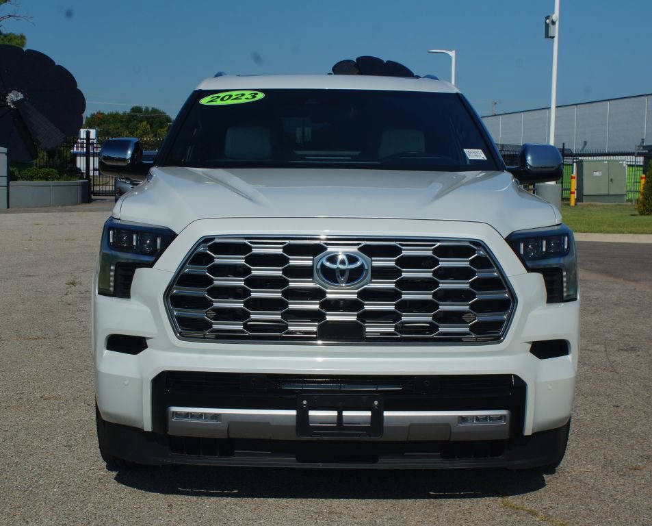Used 2023 Toyota Sequoia Capstone AWD/4WD image 26