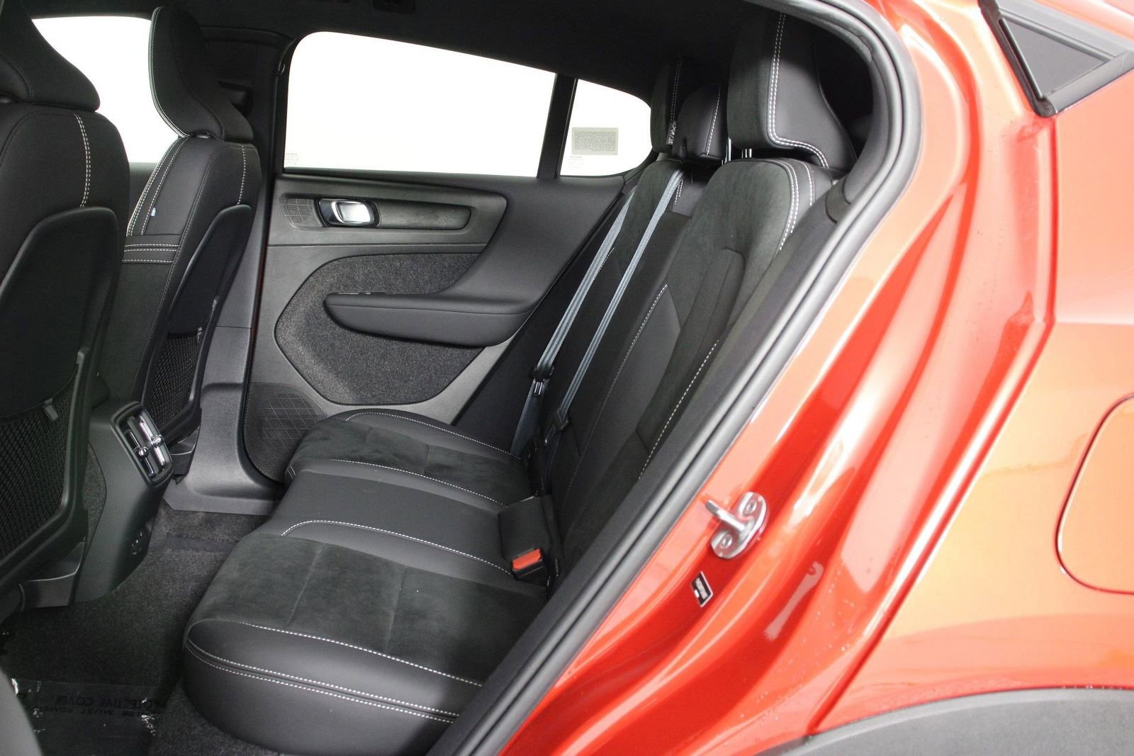 Used 2023 Volvo C40 P8 Recharge Ultimate AWD/4WD image 30