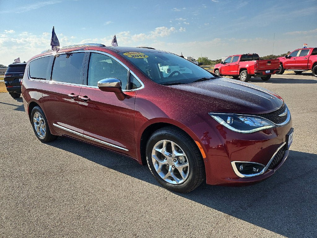 Certified 2017 Chrysler Pacifica Limited w/ Advanced Safetytec Group FWD image 10