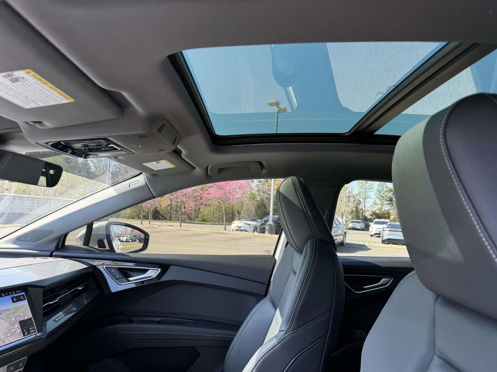 Used 2024 Audi Q4 e-tron Prestige image 28