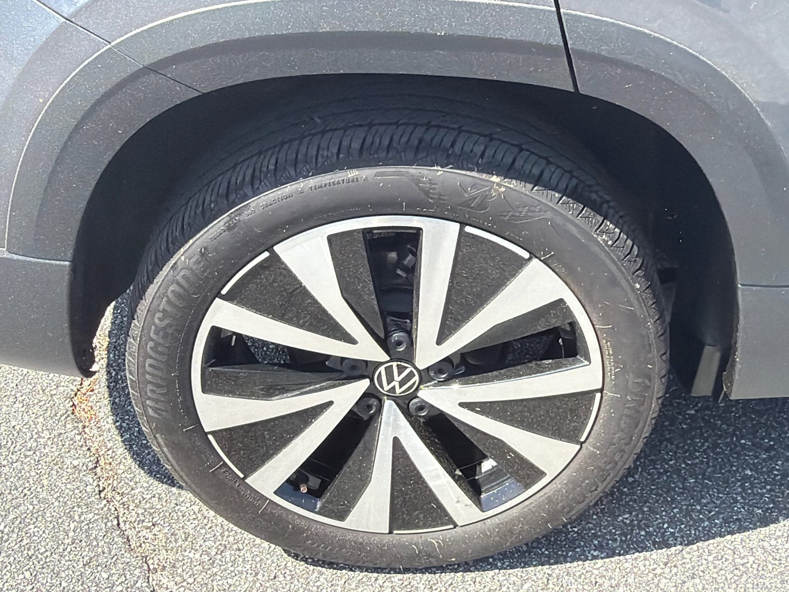 Used 2022 Volkswagen Taos SE w/ Panoramic Sunroof Package image 17