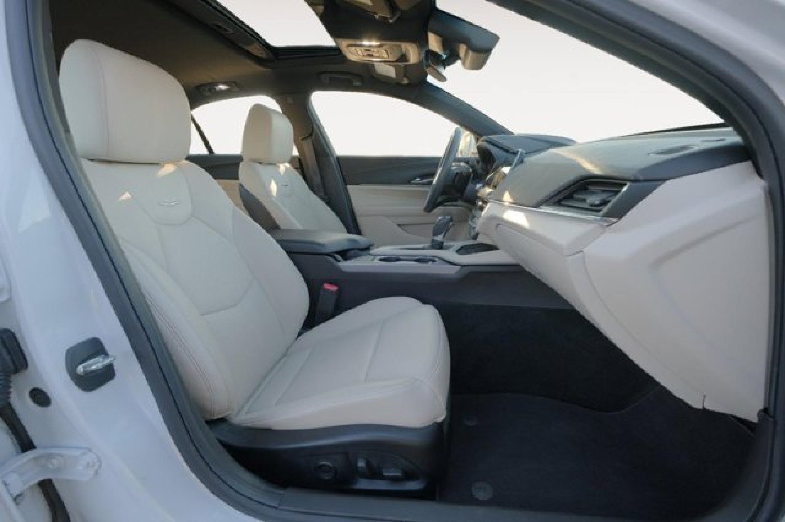 Used 2021 Cadillac CT4 Premium Luxury RWD image 15