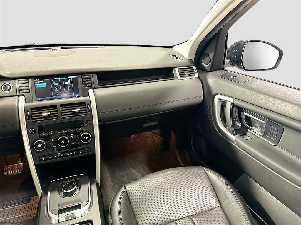Used 2018 Land Rover Discovery Sport HSE image 25